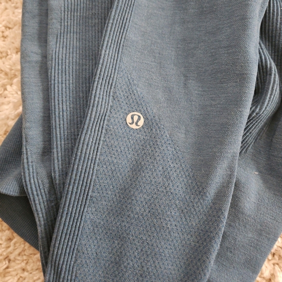 Lululemon leggins - Picture 3 of 3
